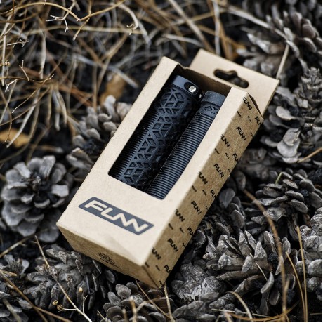 Funn Coppia Manopole MTB HILT 30mm Lockring Nero Collarino in Alluminio